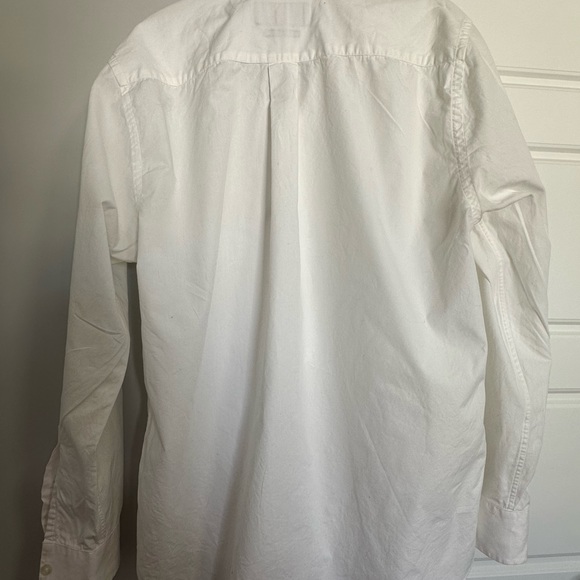 Vineyard Vines. Men’s White Button Down Shirt. Medium - Picture 3 of 3